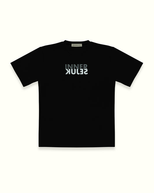 THE MIRROR IMAGE RELAXED TEE IN BLACK