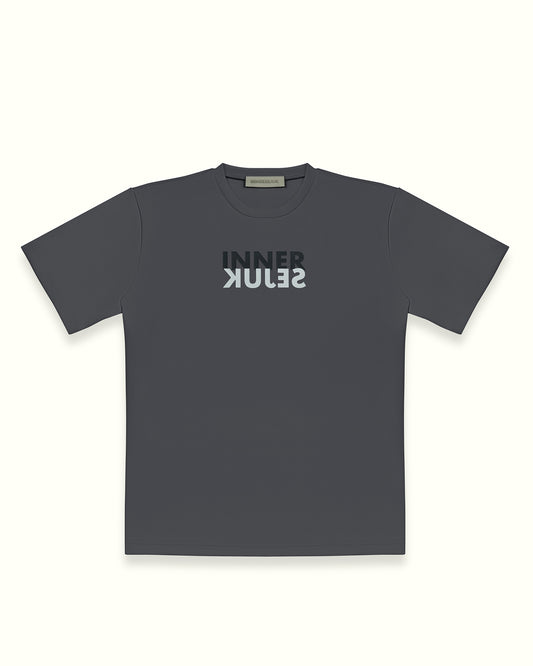 THE MIRROR IMAGE RELAXED TEE IN DARK GREY