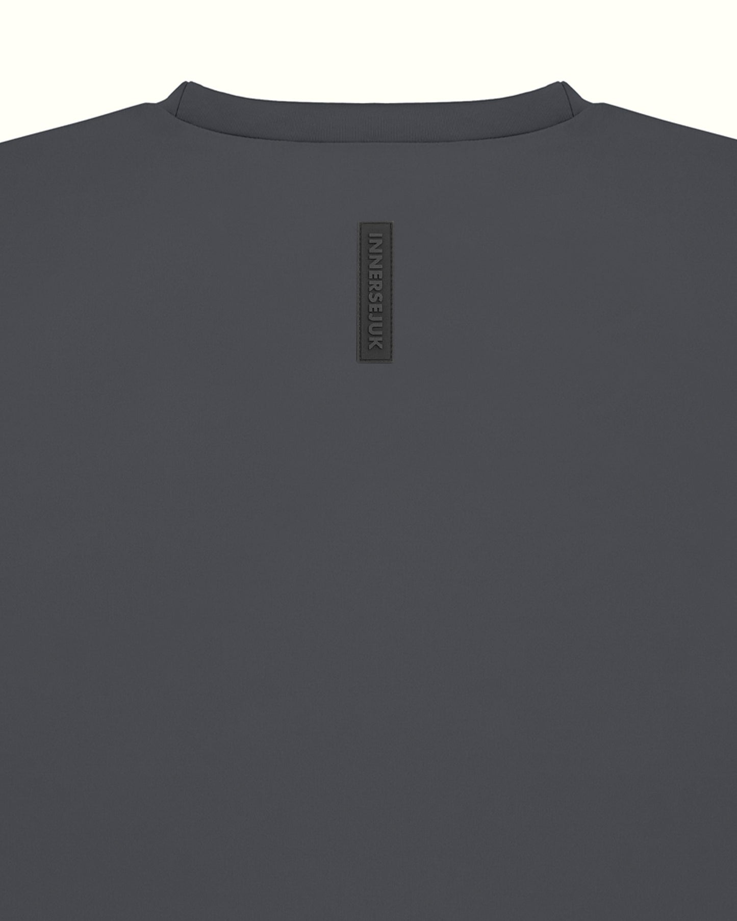 THE REVERSED RELAXED TEE IN DARK GREY