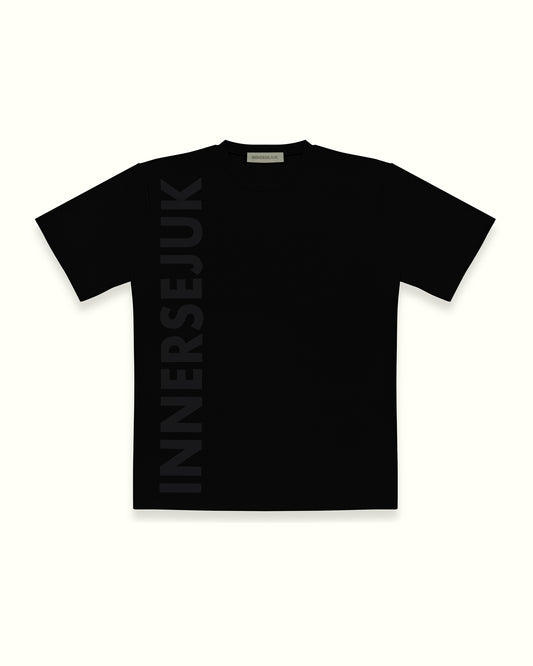 THE ICON RELAXED TEE IN BLACK