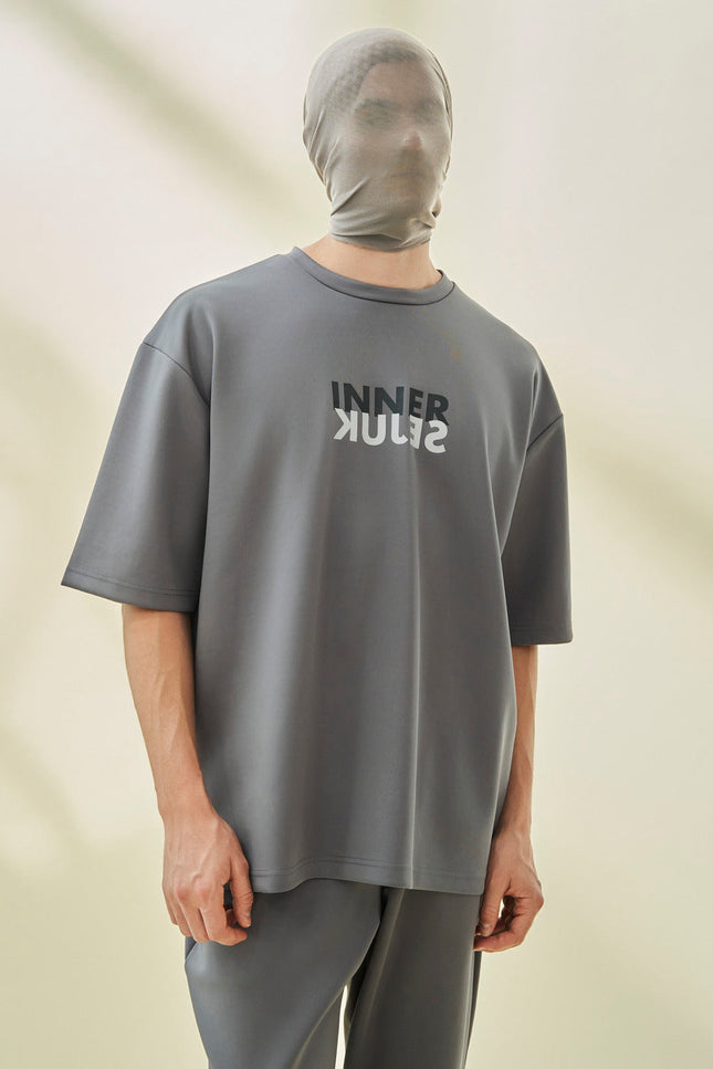 THE MIRROR IMAGE OVERSIZED TEE IN DARK GREY