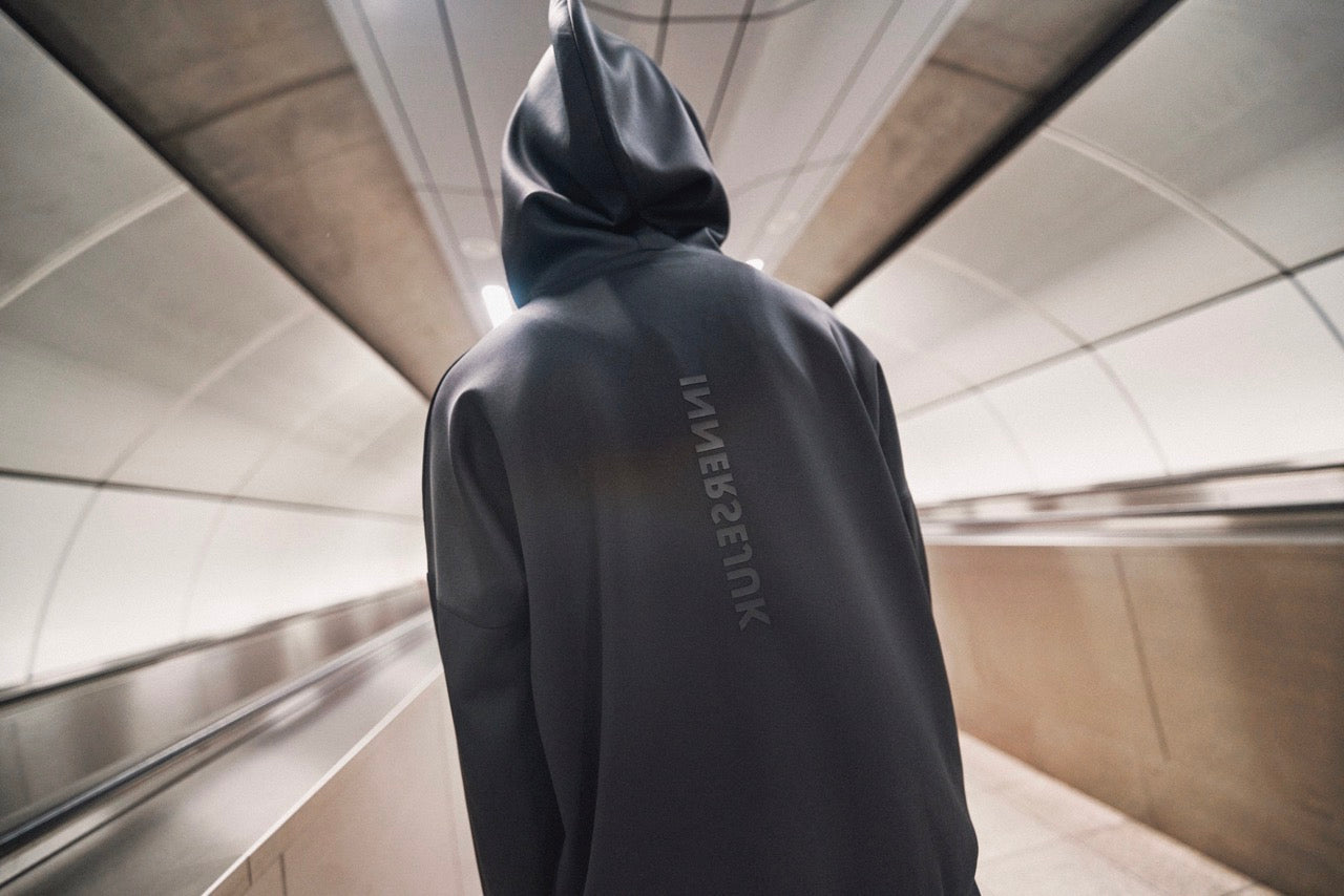 THE REVERSE RELAXED HOODIE  IN BLACK