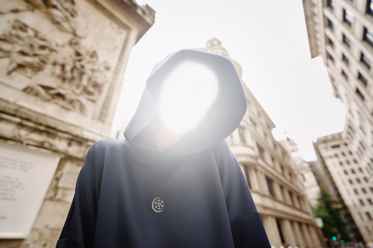 THE INNERSEJUK RELAXED HOODIE  IN DARK BLUE