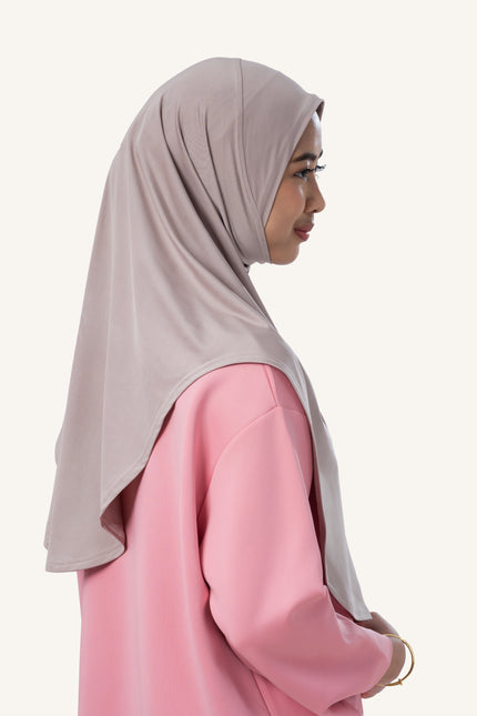 InnerSejuk Tudung Sukan Labuh Berdagu Khaki Brown